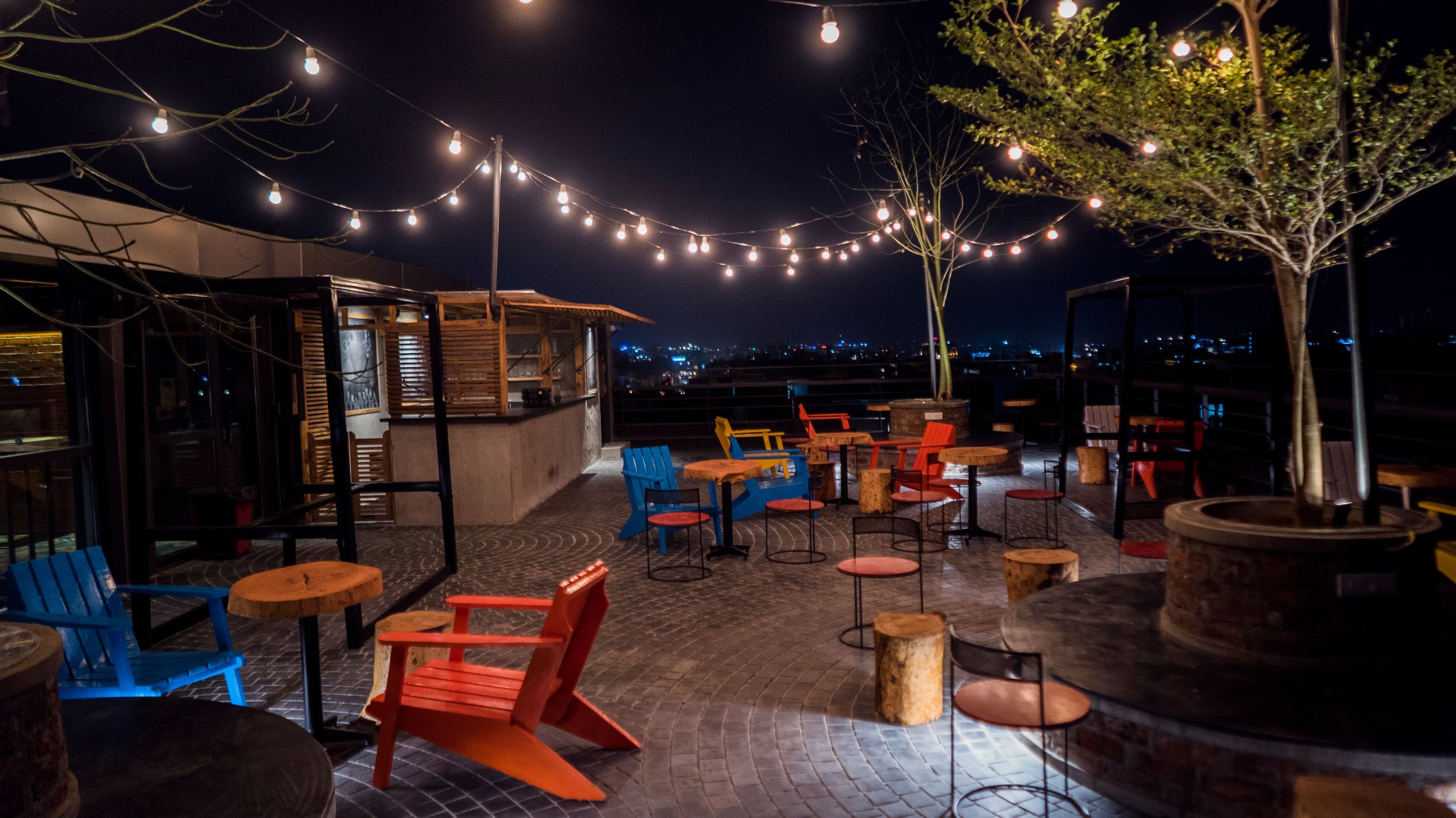 Fat Pigeon - Bar Hop - Photo 2