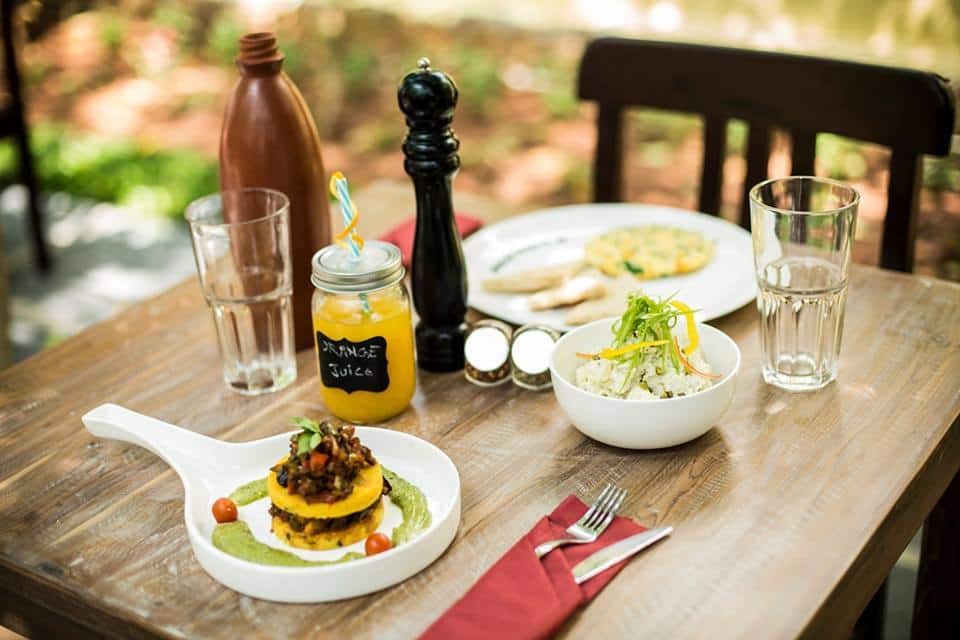 Autumn Leaf Cafe - Photo 5