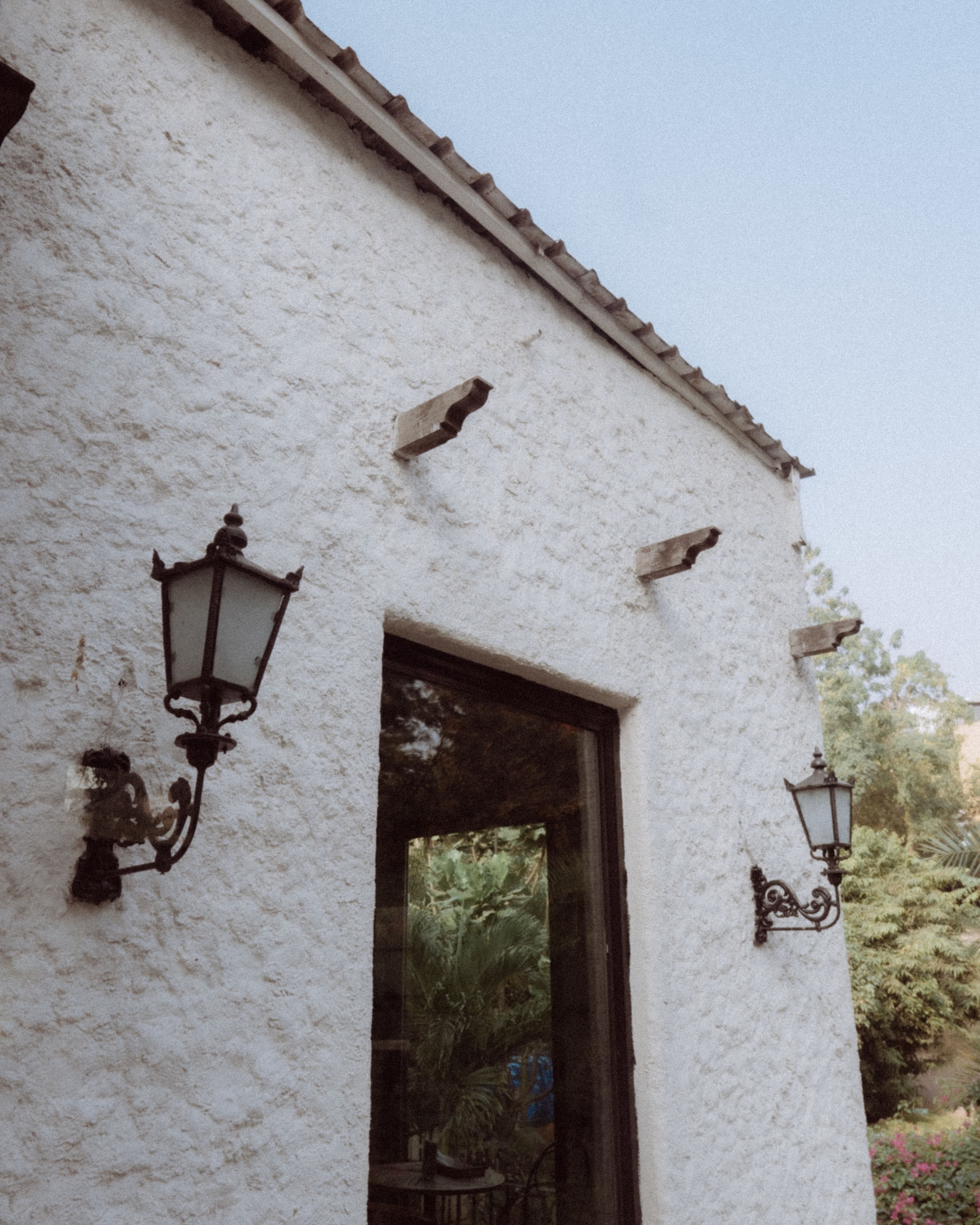 Le Vantage Cafe - Photo 5