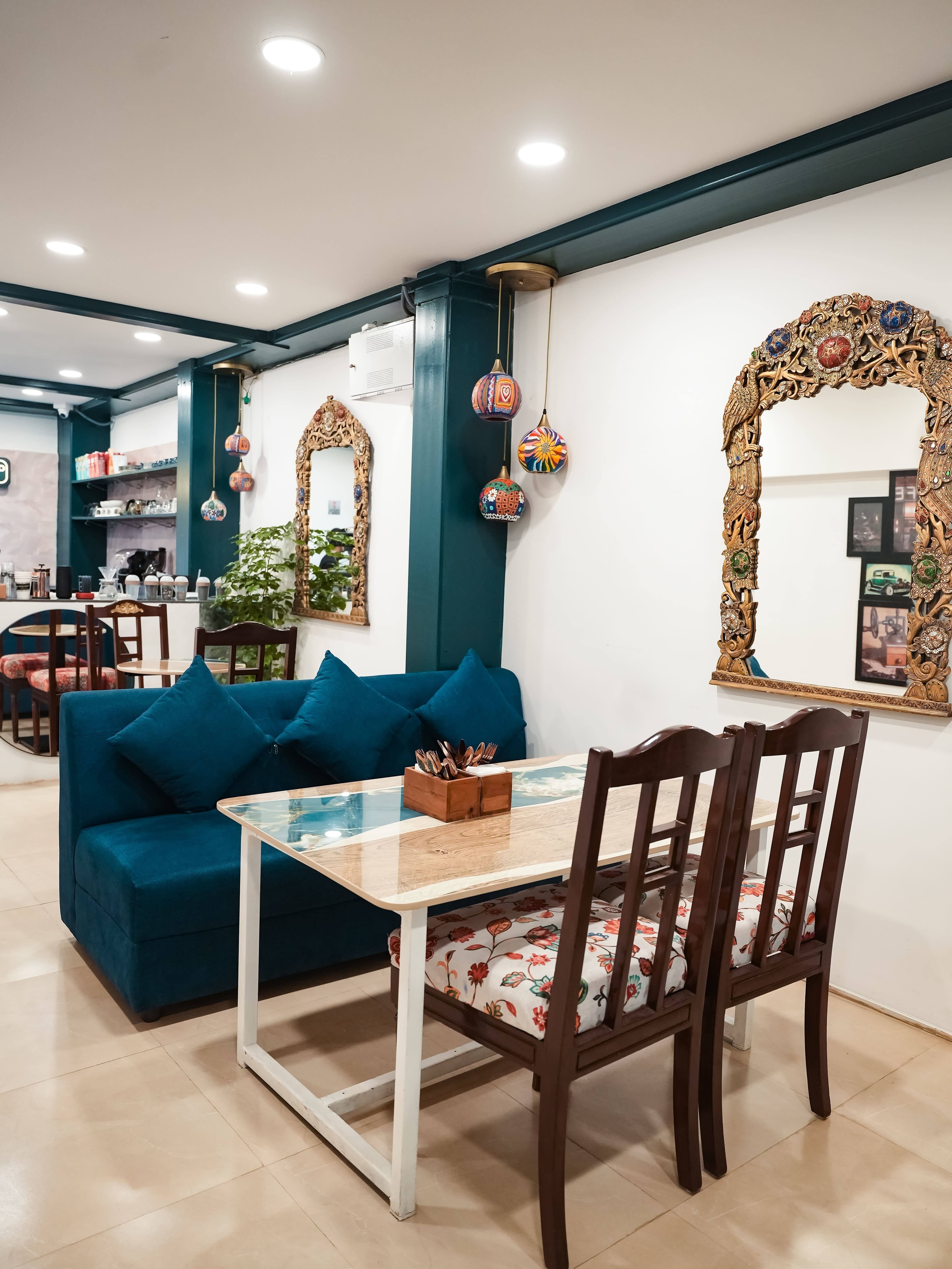 Urban Nemo Cafe - Photo 2