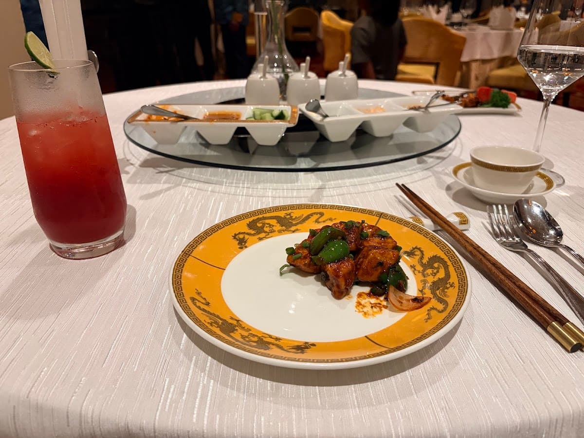 Golden Dragon - Photo 4